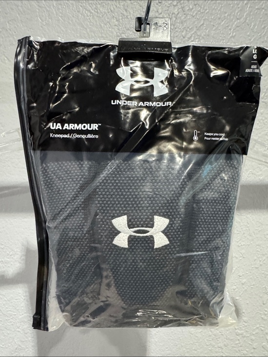 Under Armour Other - NIB Under Armour UA Armour kneepad black size Large adult